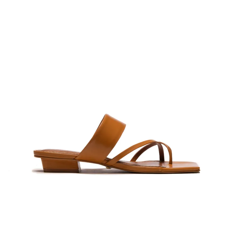 Show Camel Leather sold by L'Intervalle