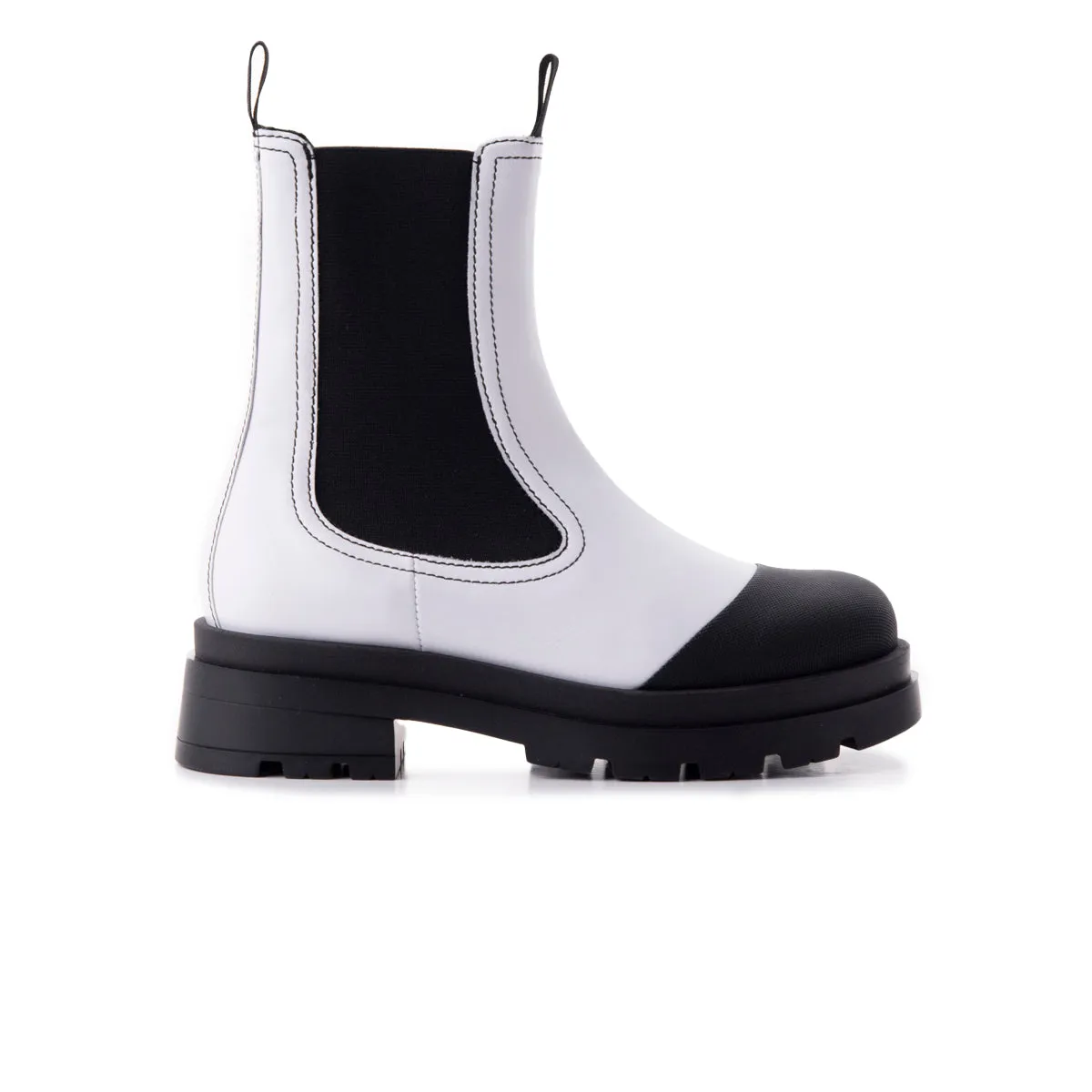 Gravity White Leather sold by L'Intervalle