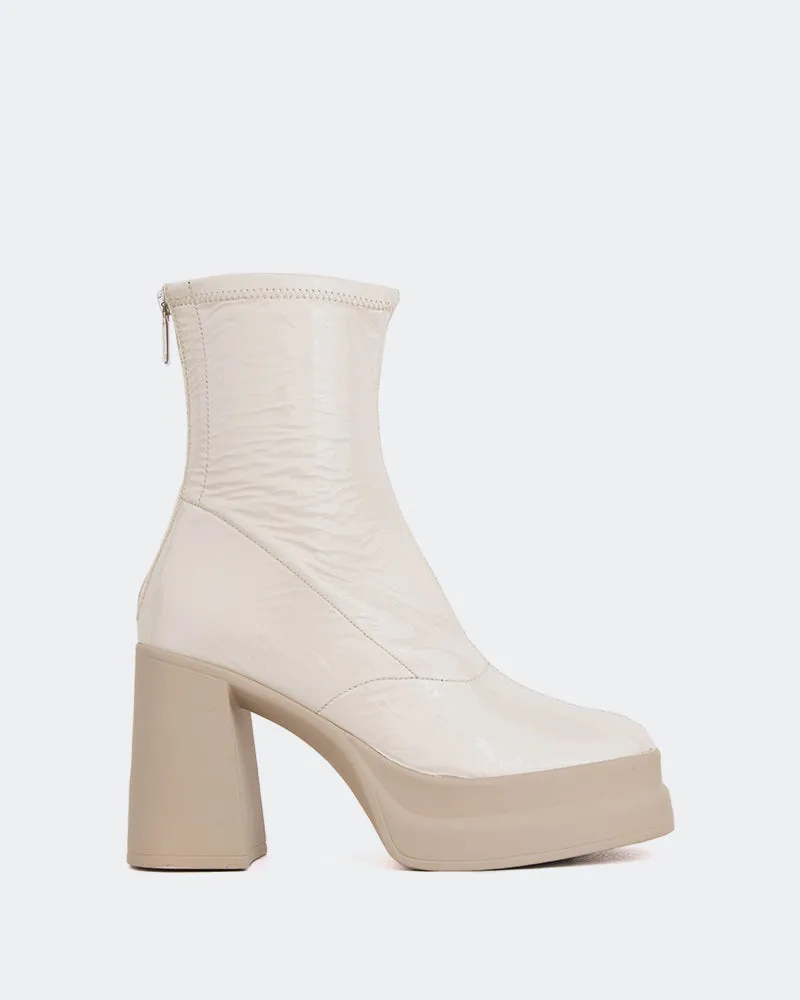 Voltera Off White Naplack Stretch sold by L'Intervalle