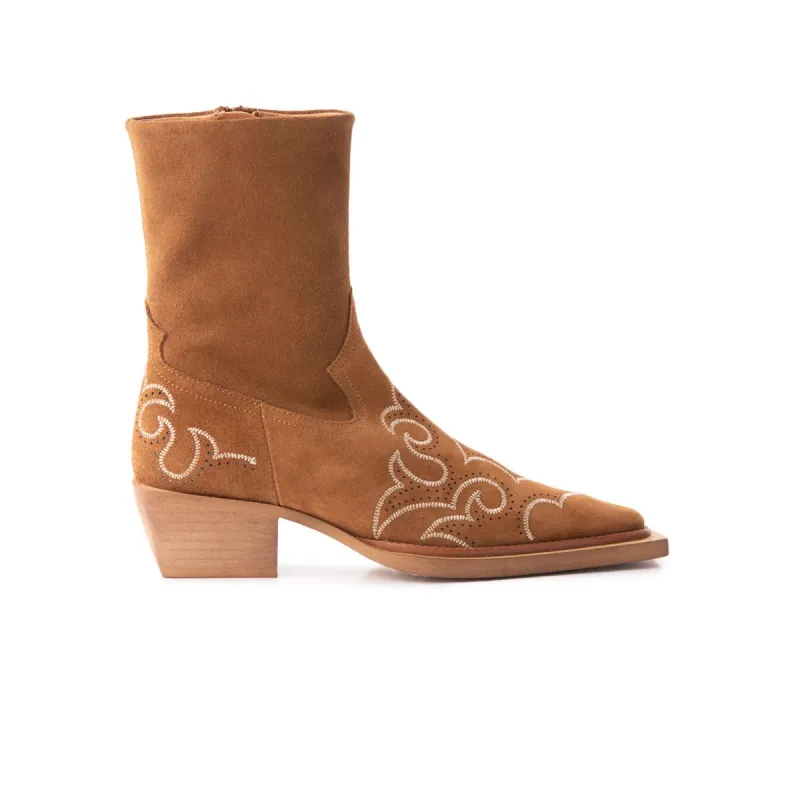 Frantz Tan Suede sold by L'Intervalle