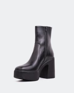 Bolzano Black Leather sold by L'Intervalle