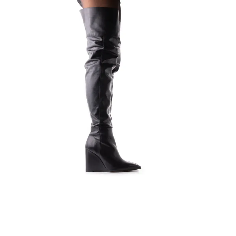 Harvest Black Leather sold by L'Intervalle