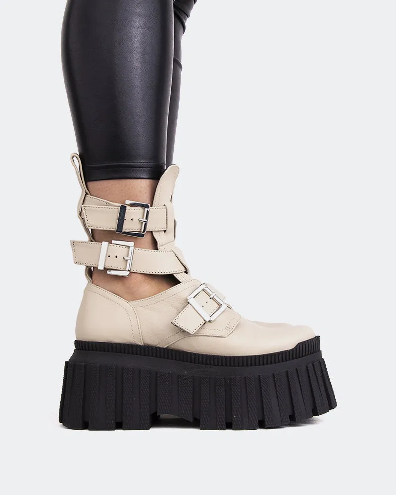 Landry Off White Leather sold by L'Intervalle