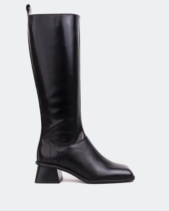 Bellerive Black Leather sold by L'Intervalle