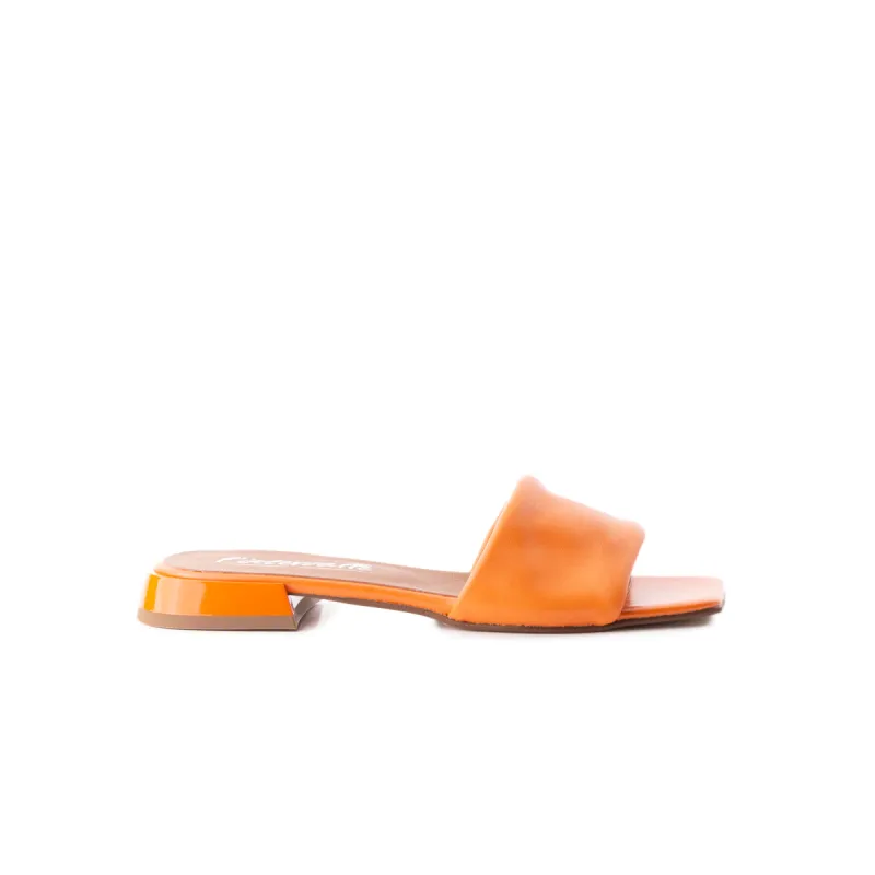 Piazza Orange Leather sold by L'Intervalle