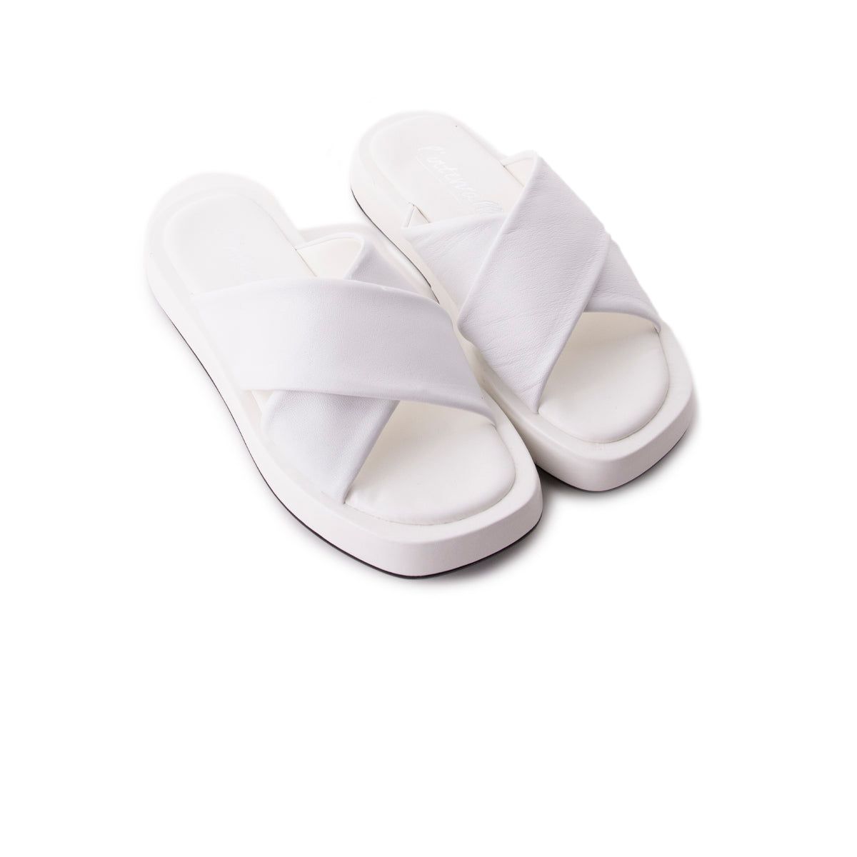 Oda White Leather sold by L'Intervalle product image thumbnail 2