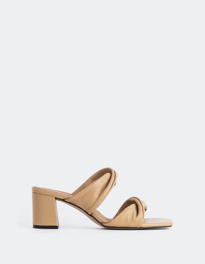 Hester Camel Leather sold by L'Intervalle