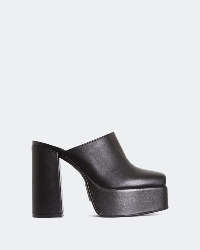 Drainy Black Leather sold by L'Intervalle