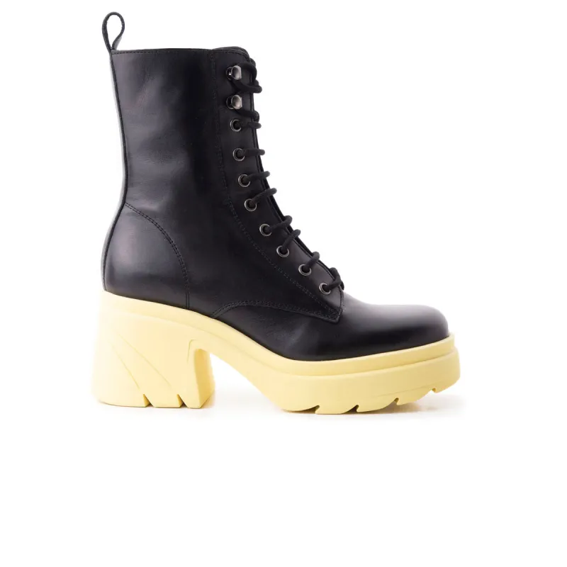 Romeo Black/Yellow Leather sold by L'Intervalle
