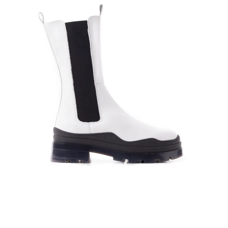 Avila White Leather sold by L'Intervalle