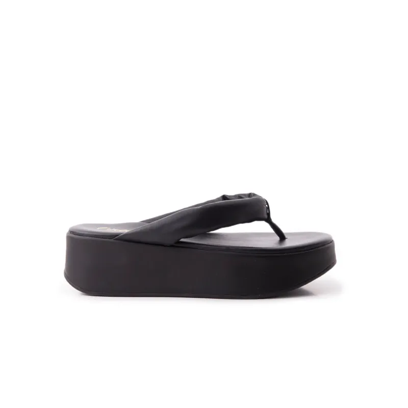 Tobago Black Leather sold by L'Intervalle