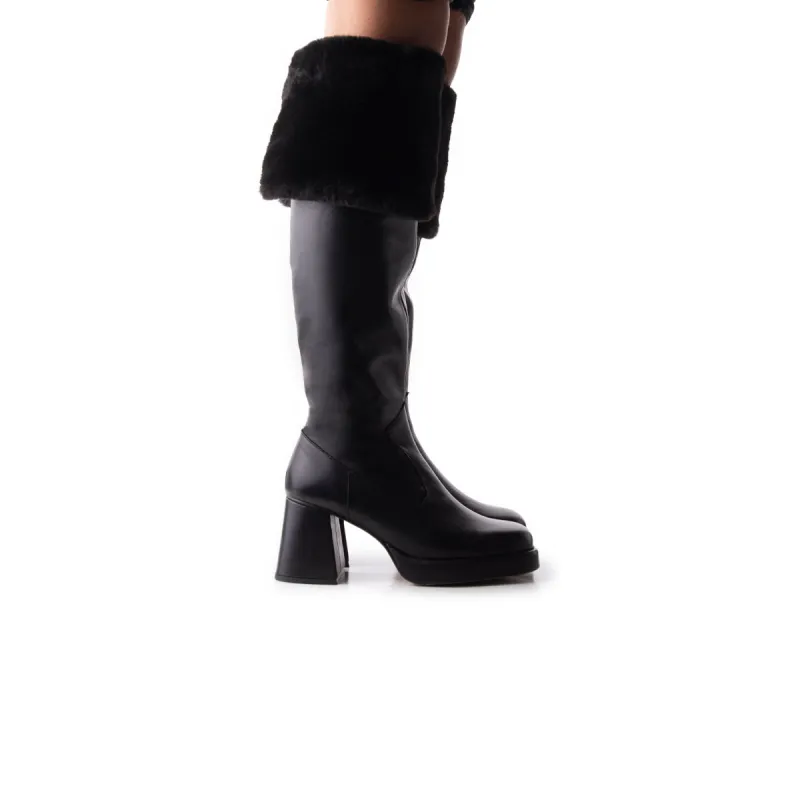 Jesse Black Leather sold by L'Intervalle
