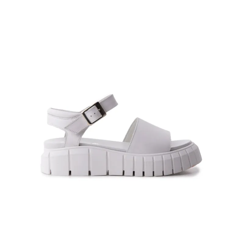 Team White Leather sold by L'Intervalle