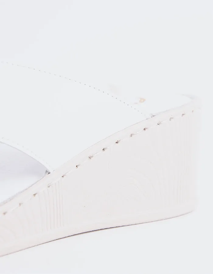 Govina White Leather sold by L'Intervalle product image thumbnail 5