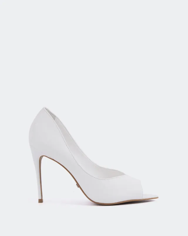 Poise White Leather sold by L'Intervalle