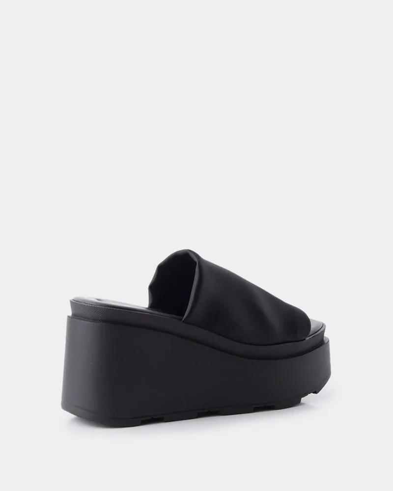 Cuddle Black Satin sold by L'Intervalle product image thumbnail 2