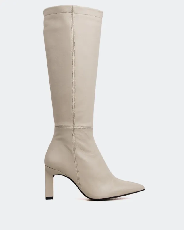 Wellington Off White Leather sold by L'Intervalle