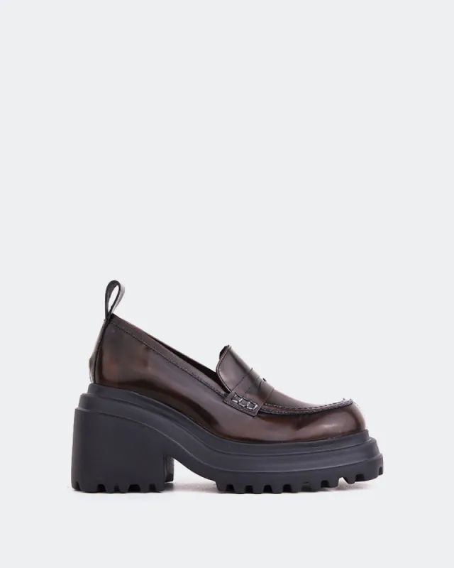 Legend Tan Leather sold by L'Intervalle