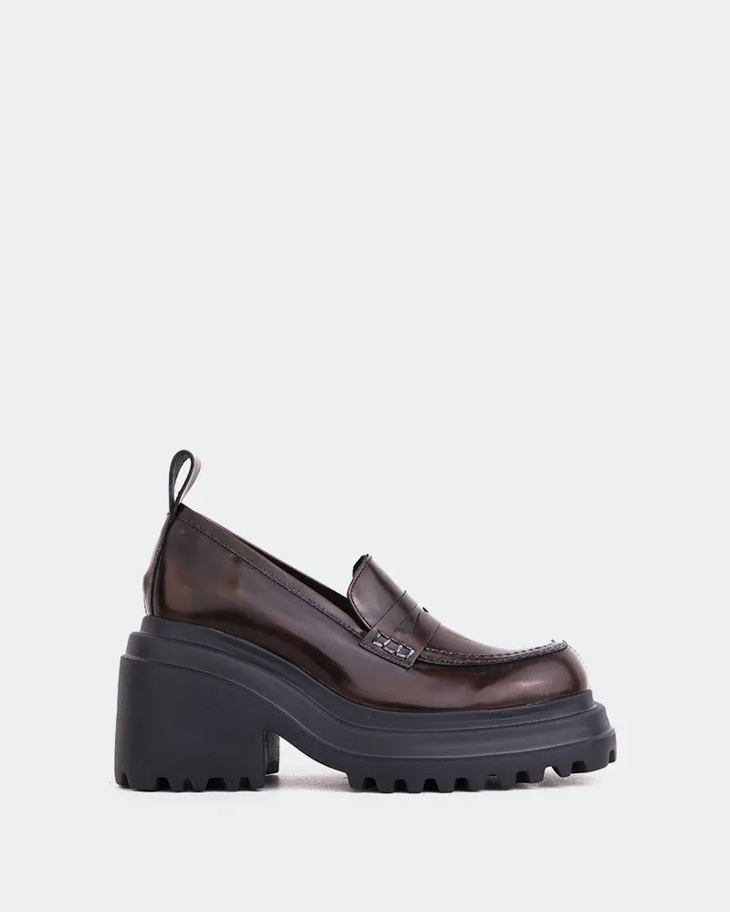 Legend Tan Leather sold by L'Intervalle