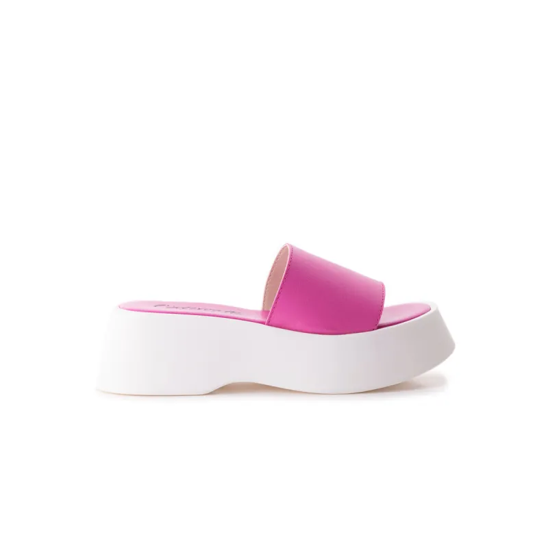 Chino Fuchsia Leather sold by L'Intervalle
