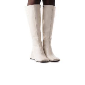 Kloten Off White Leather sold by L'Intervalle