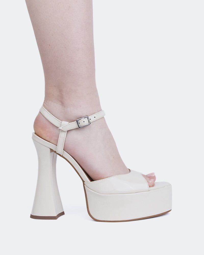 Westwood Off White Patent/Ver.Blanc Cassé sold by L'Intervalle