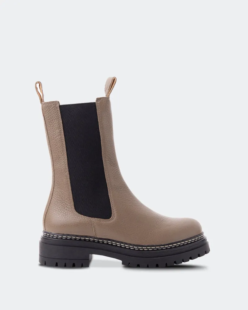 Fontana Taupe Leather sold by L'Intervalle