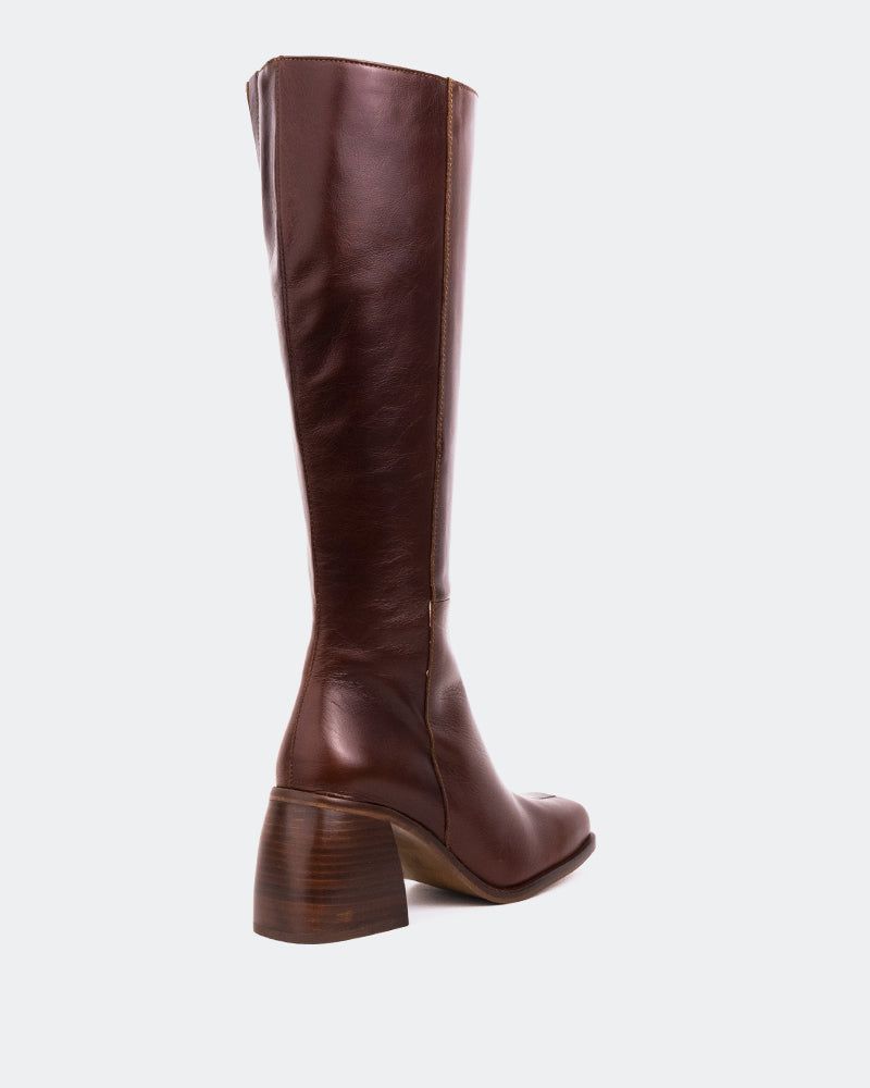 Beaumont Chestnut Leather sold by L'Intervalle product image thumbnail 3