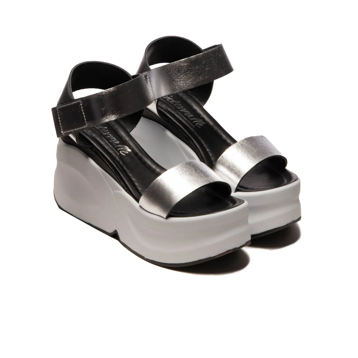 Thyme Silver Leather sold by L'Intervalle product image thumbnail 2