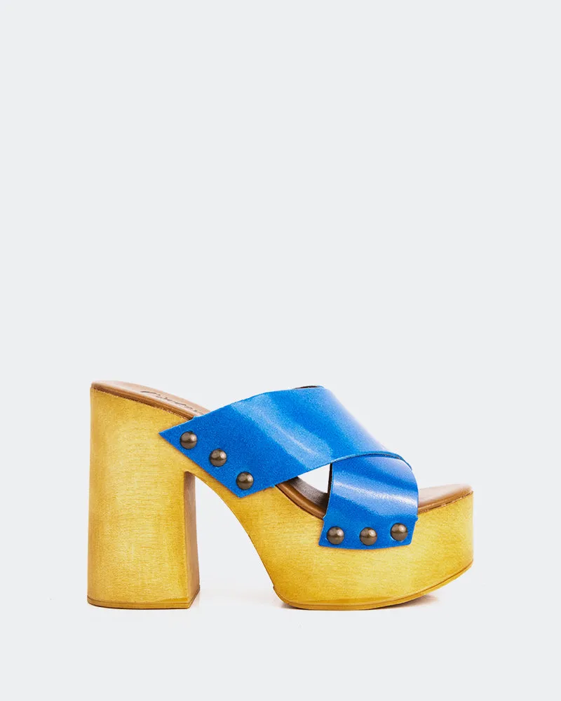 Twist Blue Leather sold by L'Intervalle