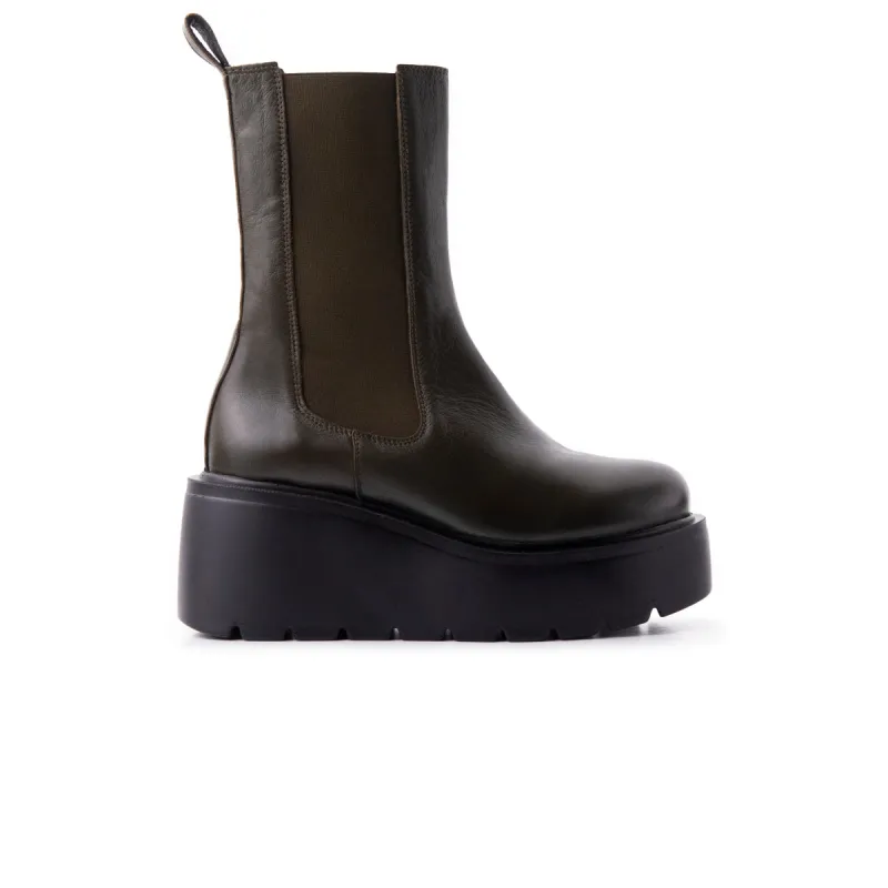 Indiana Khaki Leather sold by L'Intervalle