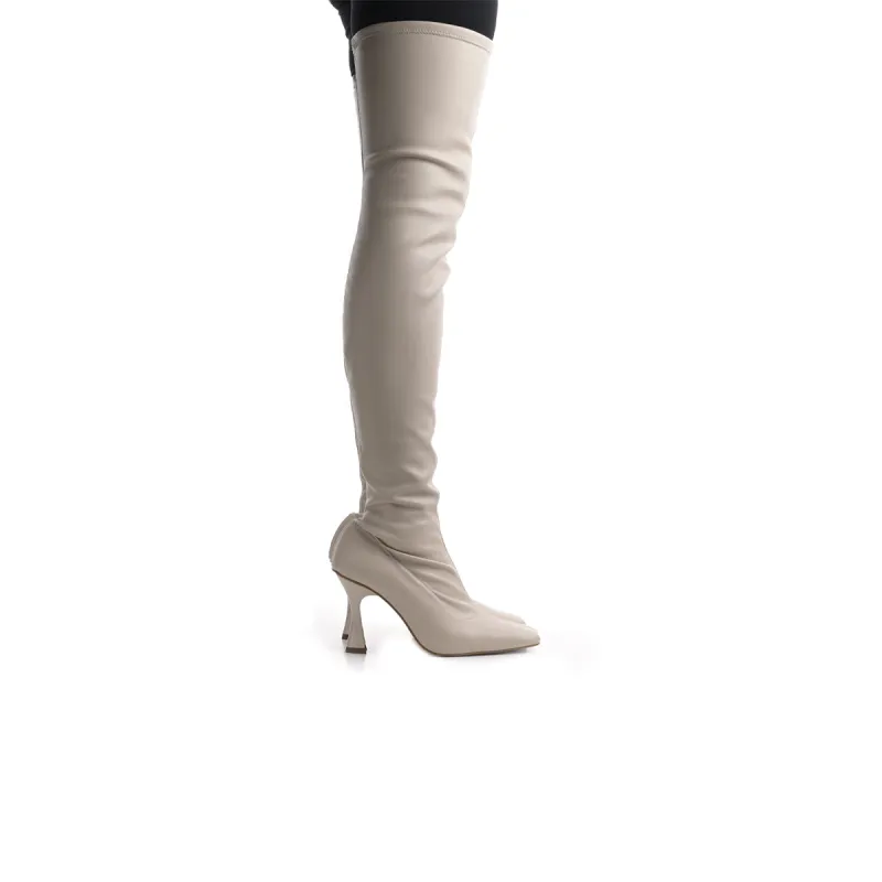Hamlet Beige Stretch sold by L'Intervalle