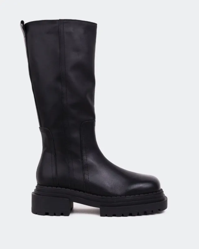 Pacika Black Leather sold by L'Intervalle