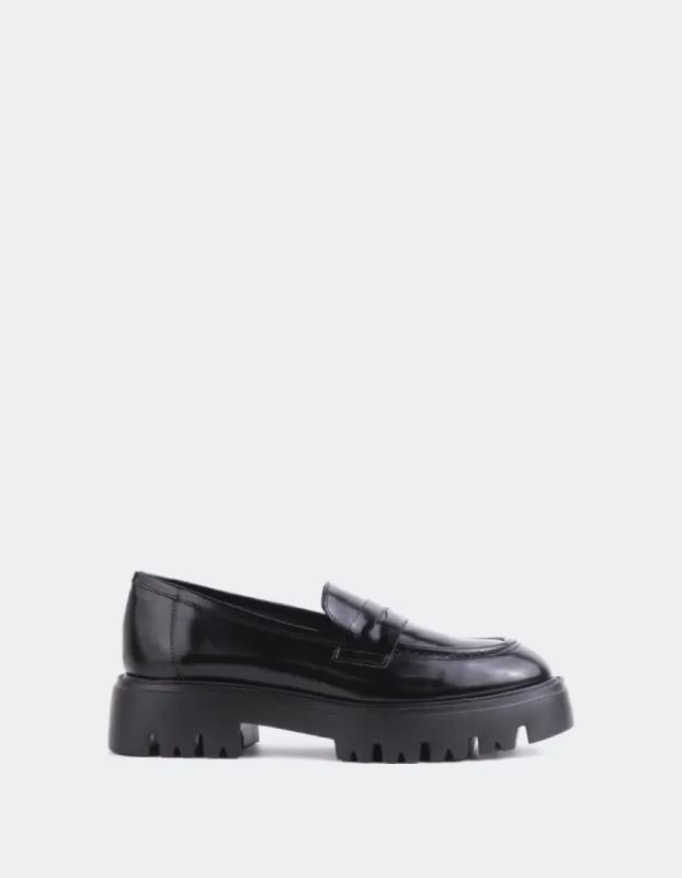 Pesaro Black Leather sold by L'Intervalle