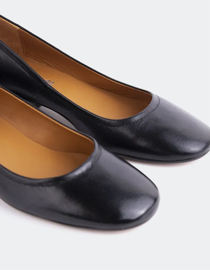 Paisley Black Vintage Leather sold by L'Intervalle product image thumbnail 3