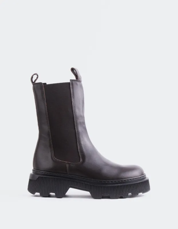 Gianella Brown Leather sold by L'Intervalle