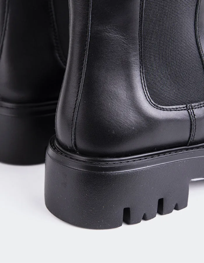 Flynt Black Leather sold by L'Intervalle product image thumbnail 4