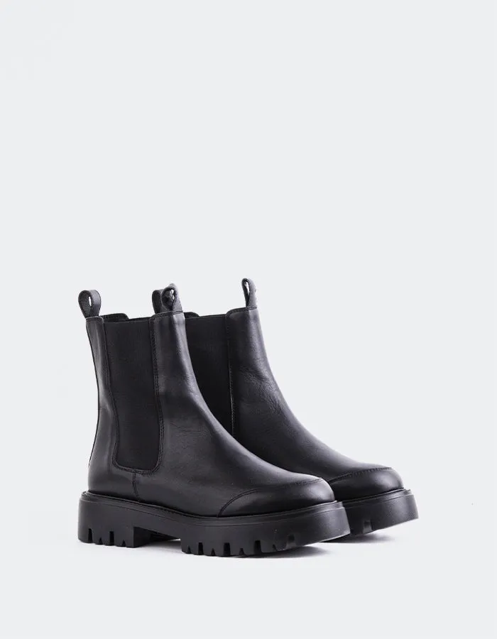 Flynt Black Leather sold by L'Intervalle product image thumbnail 2