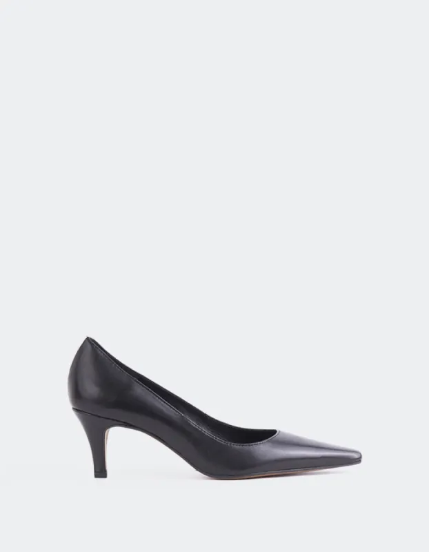 Edzell Black Leather sold by L'Intervalle