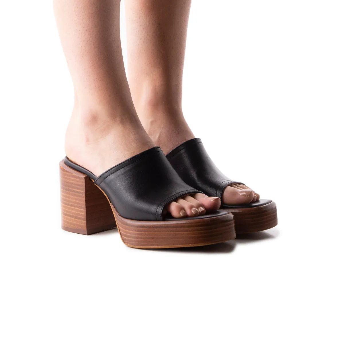 Pachuca Black Leather sold by L'Intervalle product image thumbnail 2