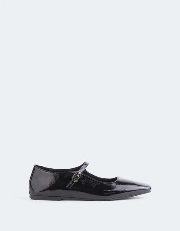 Sylph Black Patent sold by L'Intervalle