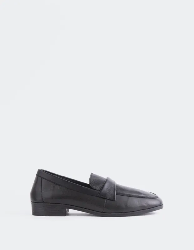 Splice Black Leather sold by L'Intervalle