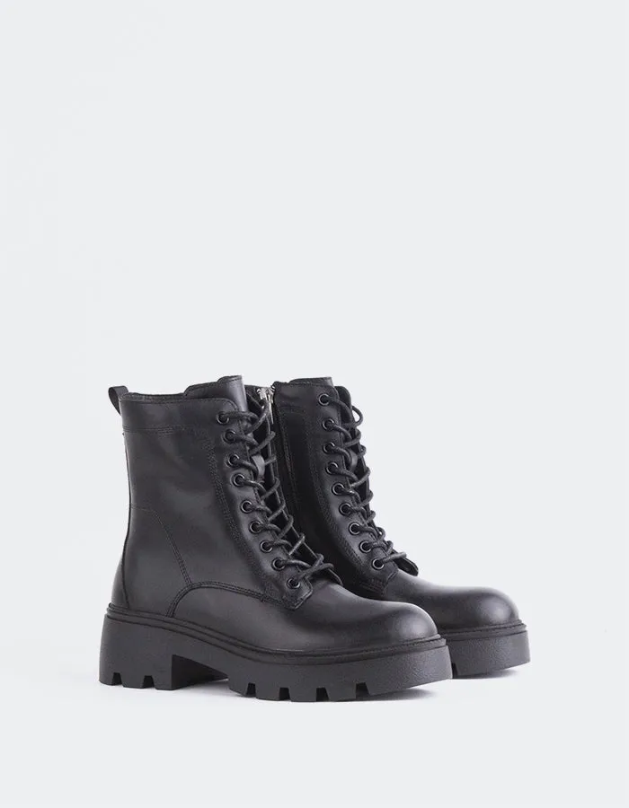 Marstrup Black Leather sold by L'Intervalle product image thumbnail 2