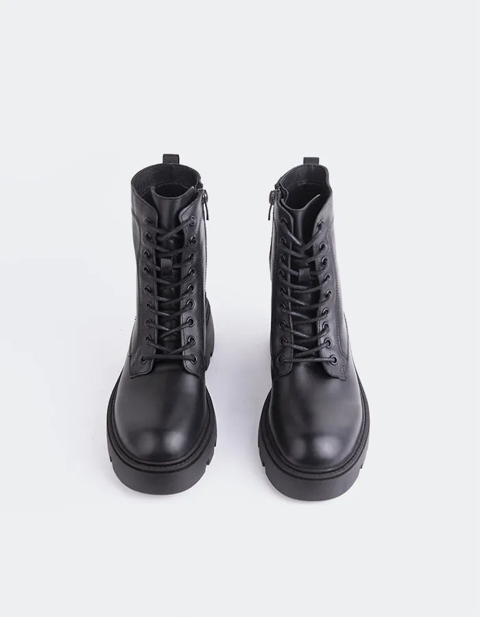 Marstrup Black Leather sold by L'Intervalle product image thumbnail 5