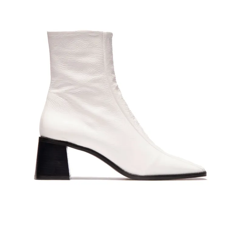 Bogart White Naplack sold by L'Intervalle