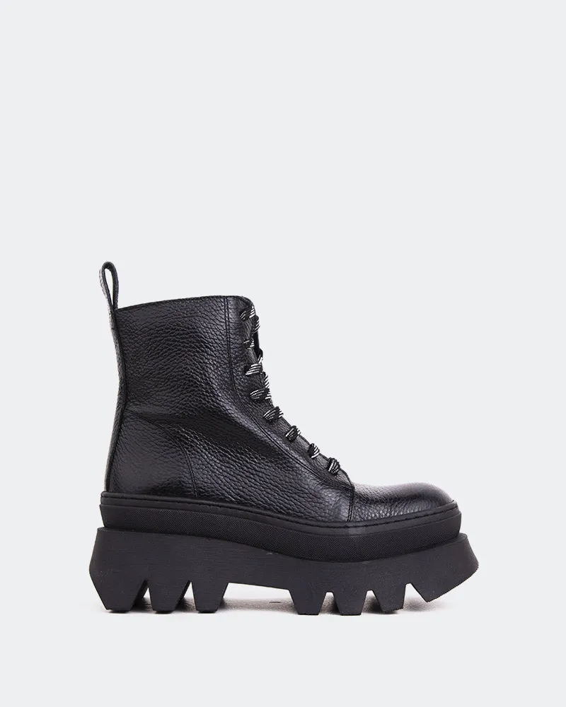 Bianchi Black Leather sold by L'Intervalle