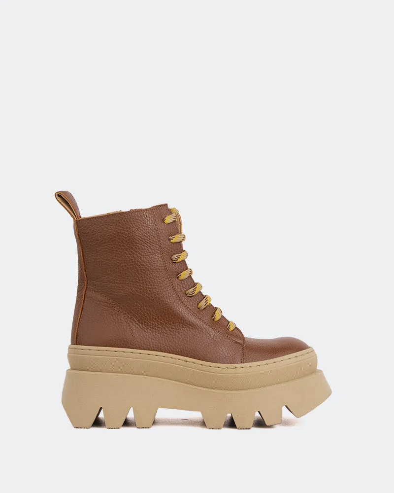 Bianchi Camel Leather sold by L'Intervalle