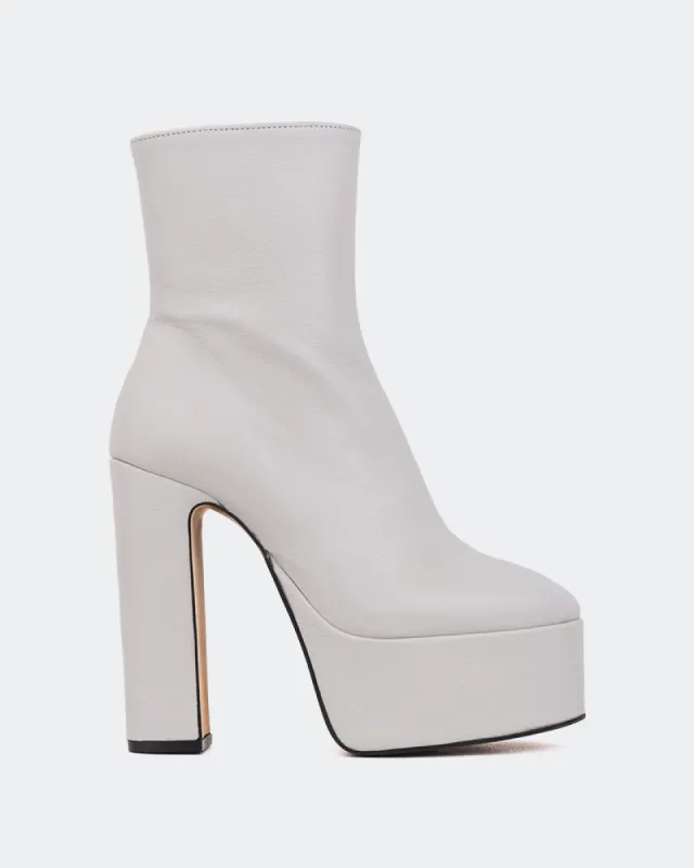 Doja White Leather sold by L'Intervalle