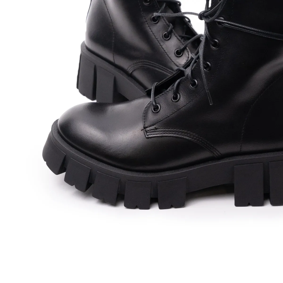 Shanghai Black Leather sold by L'Intervalle product image thumbnail 4