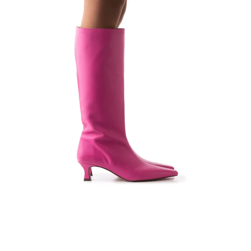 Merit Fuschia Leather sold by L'Intervalle